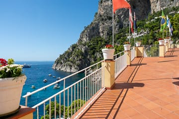 Отель Вебер Амбассадор