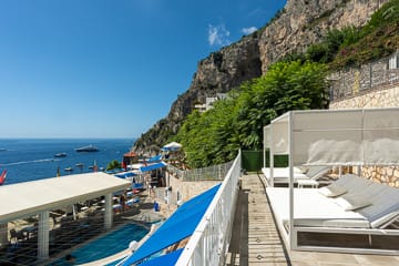 Отель Вебер Амбассадор