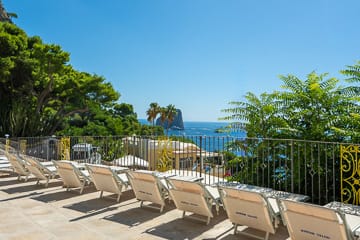 Отель Вебер Амбассадор