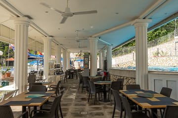 Отель Вебер Амбассадор