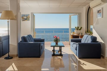 Отель Вебер Амбассадор