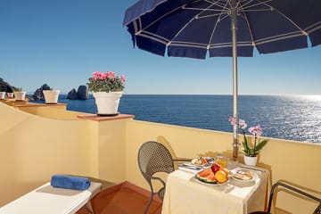 Отель Вебер Амбассадор